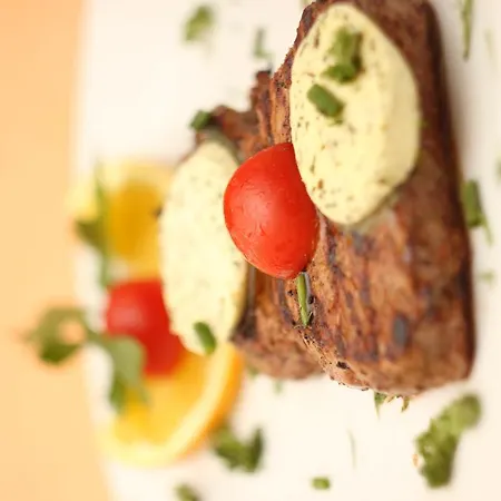 & Restaurant Am Kirschberg 3*