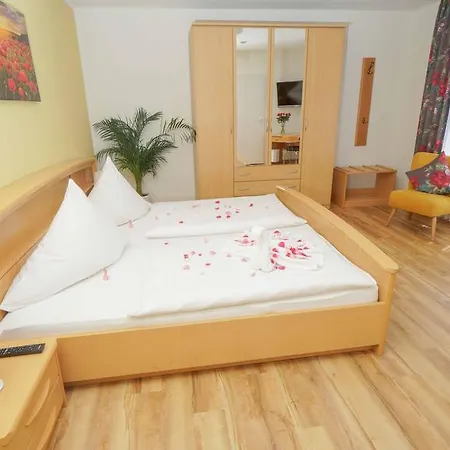 Am Kirschberg Hotel Alten Buseck